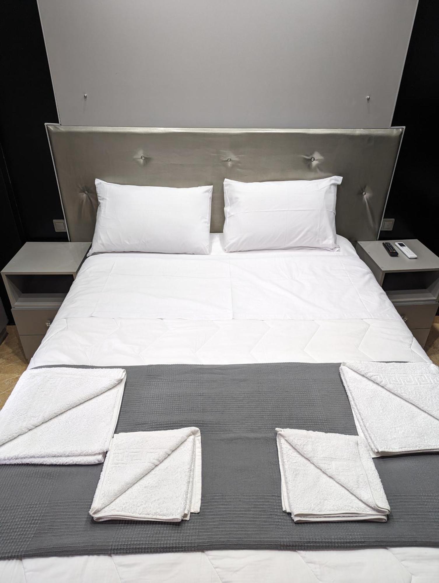 Modern Quiet Luxury Apartment Patra Patras Exterior foto