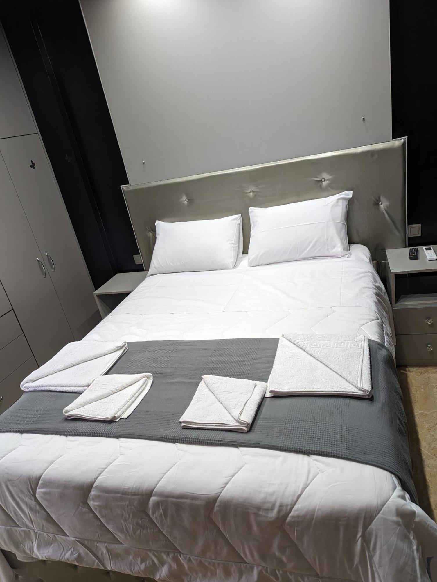 Modern Quiet Luxury Apartment Patra Patras Exterior foto